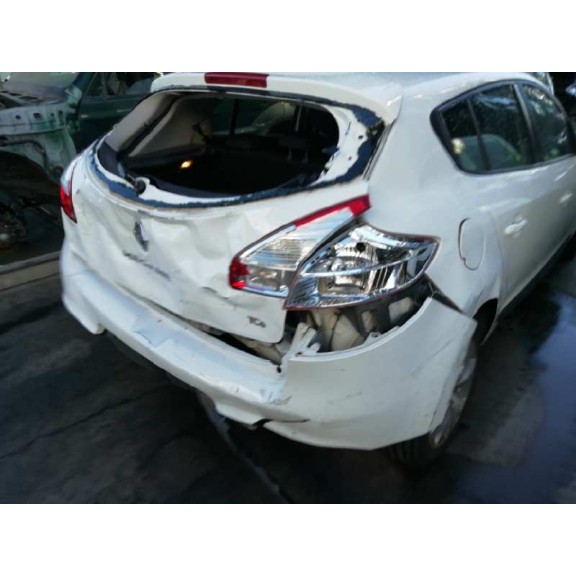 renault megane iii berlina 5 p del año 2013