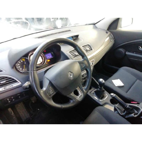 renault megane iii berlina 5 p del año 2013