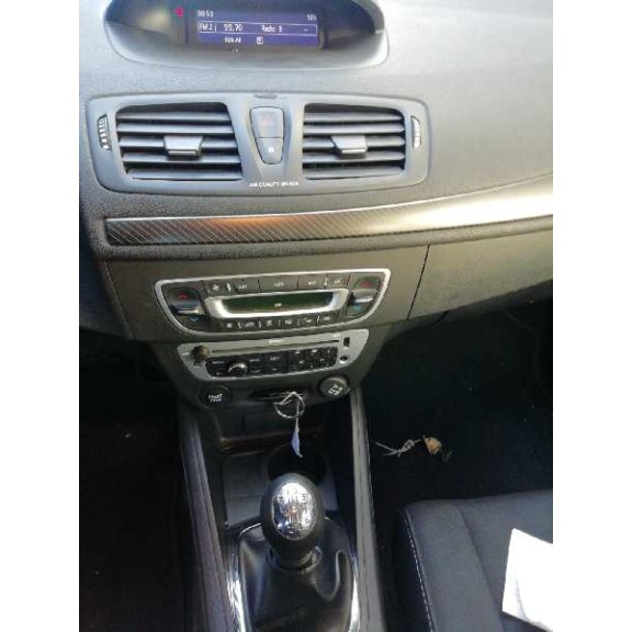 renault megane iii berlina 5 p del año 2013