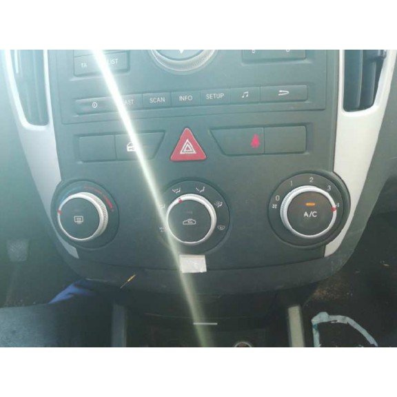 Recambio de mando calefaccion / aire acondicionado para kia pro_cee´d drive referencia OEM IAM 972501h221  