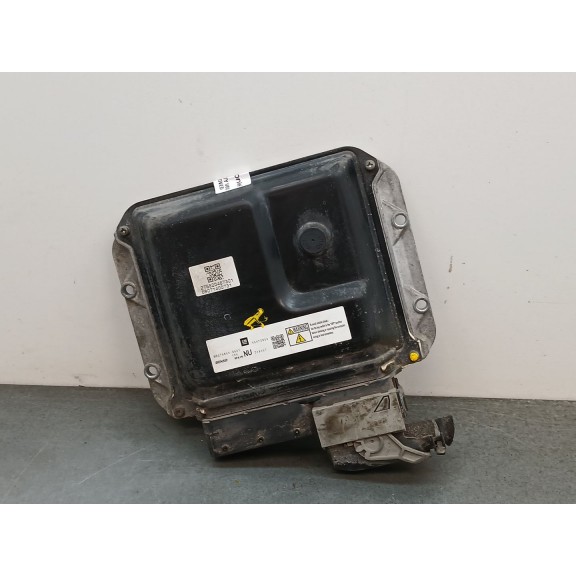 Recambio de centralita motor uce para opel zafira b essentia referencia OEM IAM 2758009921 55572800 