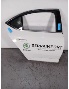 Recambio de puerta trasera derecha para skoda superb (3v3) 2.0 tdi referencia OEM IAM    2