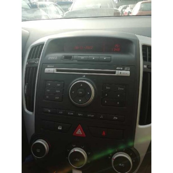 Recambio de sistema audio / radio cd para kia pro_cee´d drive referencia OEM IAM 961601h100  