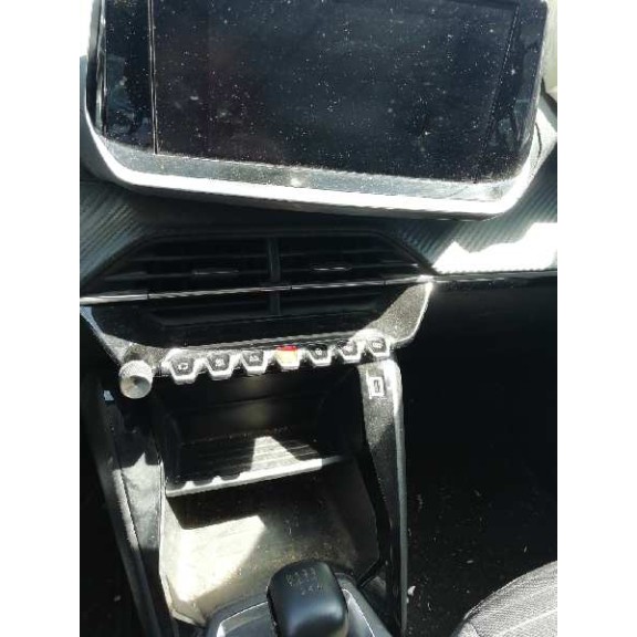 peugeot 208 (p2) del año 2020