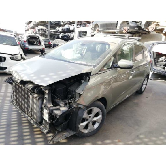 kia carens ( ) del año 2014