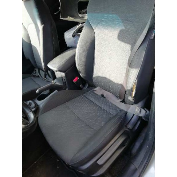 kia carens ( ) del año 2014