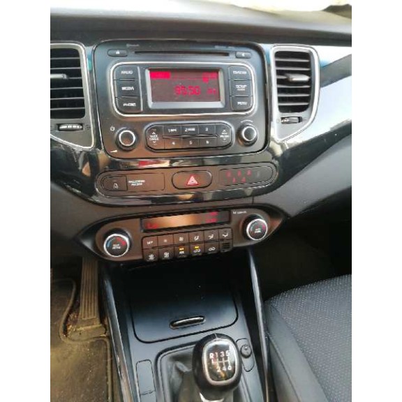 kia carens ( ) del año 2014