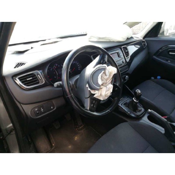 kia carens ( ) del año 2014