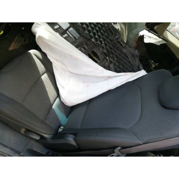 kia carens ( ) del año 2014