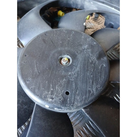 Recambio de electroventilador para citroën c4 picasso referencia OEM IAM 9806313280  