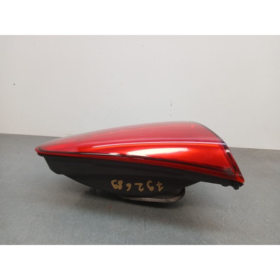 Recambio de piloto trasero izquierdo interior para kia carens iv 1.7 crdi referencia OEM IAM 92403a4  