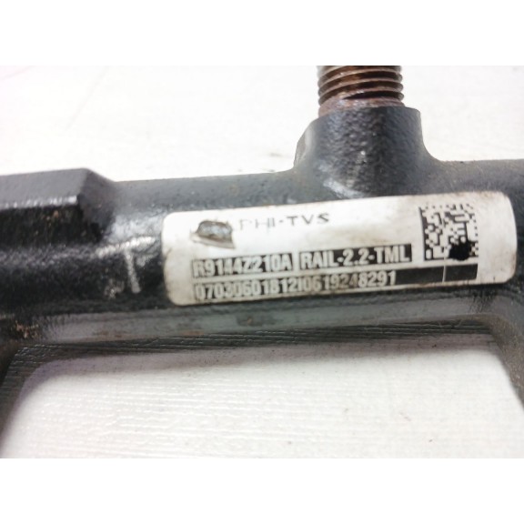 Recambio de rampa inyectora para tata safari 2.2 referencia OEM IAM r9144z210a  