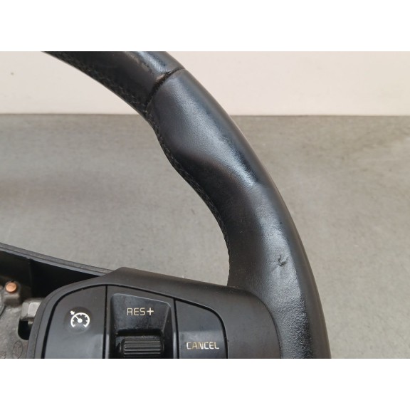 Recambio de volante para kia carens iv 1.7 crdi referencia OEM IAM  desgastado 