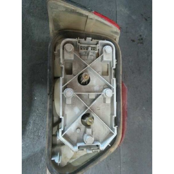 Recambio de piloto trasero derecho para peugeot 309 gl referencia OEM IAM 635151  TOCADO