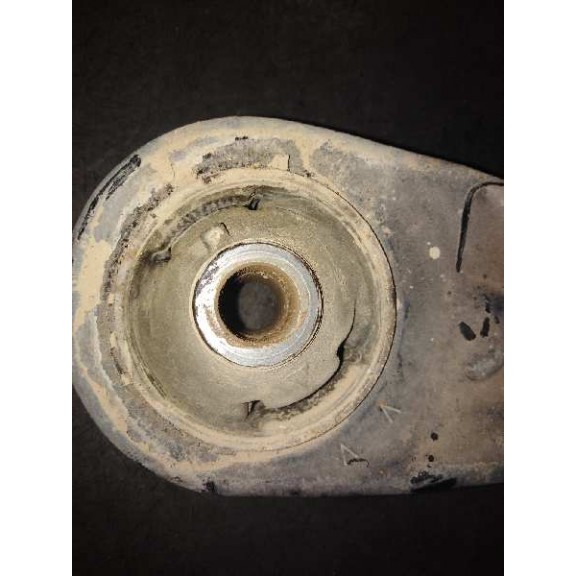 Recambio de brazo suspension inferior delantero derecho para toyota rav 4 (a3) 2.2 d-4d cat referencia OEM IAM   SILENTBLOCK OK