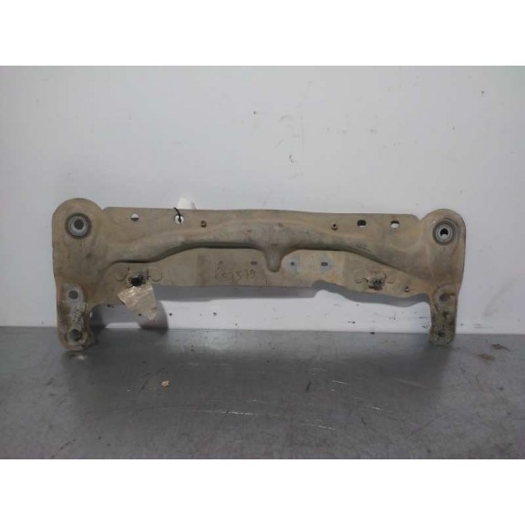 Recambio de travesaño inferior para renault kangoo dynamique referencia OEM IAM 8200880148  