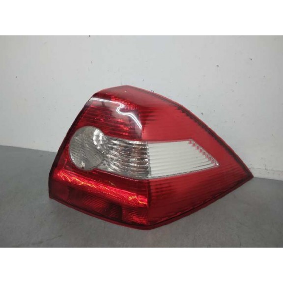 Recambio de piloto trasero derecho para renault megane ii classic berlina 1.9 dci diesel referencia OEM IAM 8200142681 4 PUERTAS