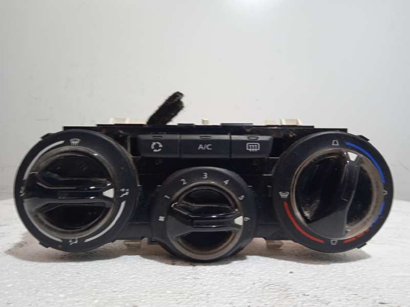 Recambio de mando calefaccion / aire acondicionado para peugeot 208 active referencia OEM IAM E1063071  