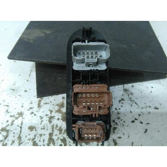 Recambio de mando elevalunas delantero izquierdo para renault megane ii berlina 5p authentique referencia OEM IAM   4 TECLAS