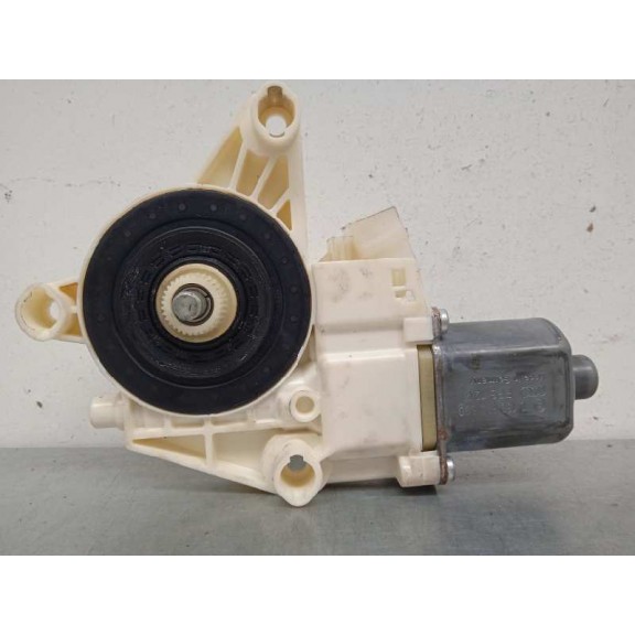 Recambio de motor elevalunas delantero izquierdo para mercedes-benz clase b (w246) b 180 cdi be (246.200) referencia OEM IAM A24