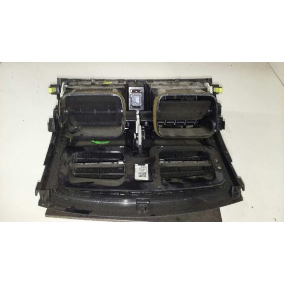 Recambio de aireador para toyota auris luna referencia OEM IAM 11GY06 CENTRAL 