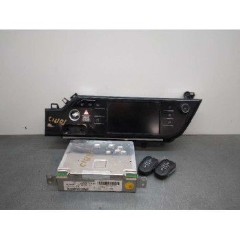 SISTEMA AUDIO / RADIO CD 9825029380 PANTALLA + CAJA + LLAVES 9822729680