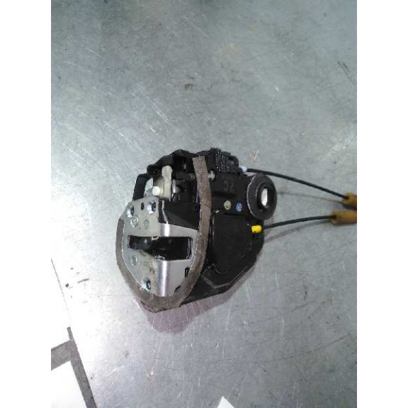 Recambio de cerradura puerta trasera derecha para toyota corolla (e15) 1.4 turbodiesel cat referencia OEM IAM A046693 2 PIN 