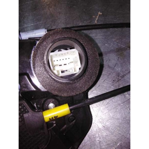 Recambio de cerradura puerta trasera derecha para toyota corolla (e15) 1.4 turbodiesel cat referencia OEM IAM A046693 2 PIN 