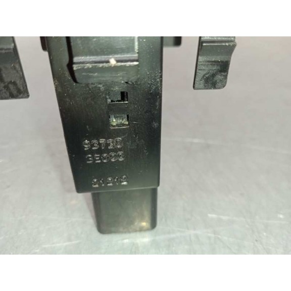 Recambio de warning para kia sorento 2.5 crdi cat referencia OEM IAM 937303E000  