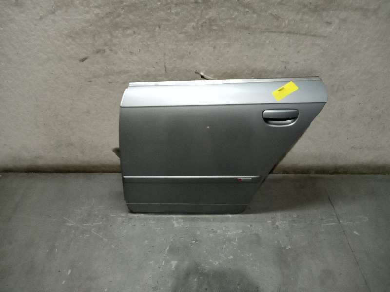 Recambio de puerta trasera izquierda para audi a4 berlina (8e) 2.0 tdi 16v (103kw) referencia OEM IAM 8E0833051J  