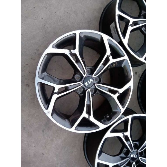Recambio de juego llantas para kia sportage 1.6 crdi cat referencia OEM IAM 7.5JX19ET50.5 X4 19 SIN NEUMATICOS