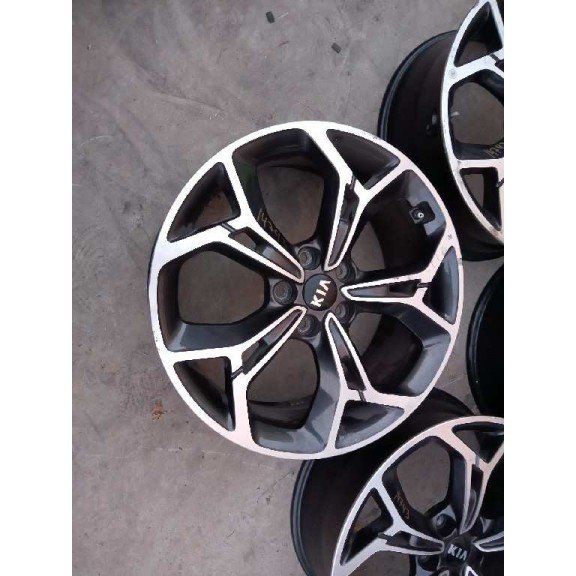 Recambio de juego llantas para kia sportage 1.6 crdi cat referencia OEM IAM 7.5JX19ET50.5 X4 19 SIN NEUMATICOS
