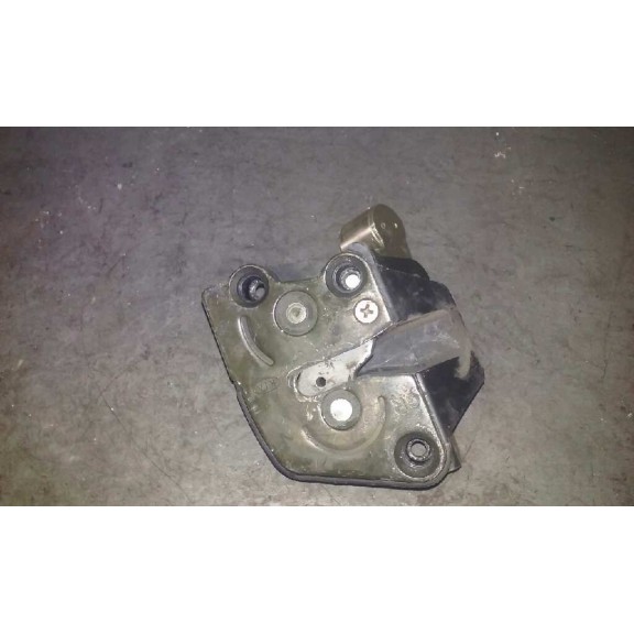 Recambio de cerradura puerta trasera derecha para kia carnival ii 2.9 cdri ex referencia OEM IAM   LATERAL