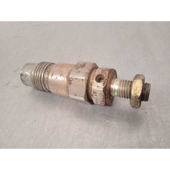 Recambio de inyector para nissan almera (n15) 2.0 diesel referencia OEM IAM 71A1361  