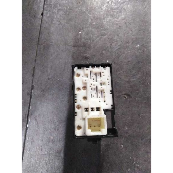 Recambio de mando elevalunas delantero derecho para lexus ct 200h referencia OEM IAM 8724N31  8724N31