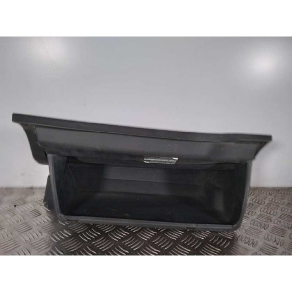 Recambio de guantera para toyota auris luna referencia OEM IAM 5555202130  
