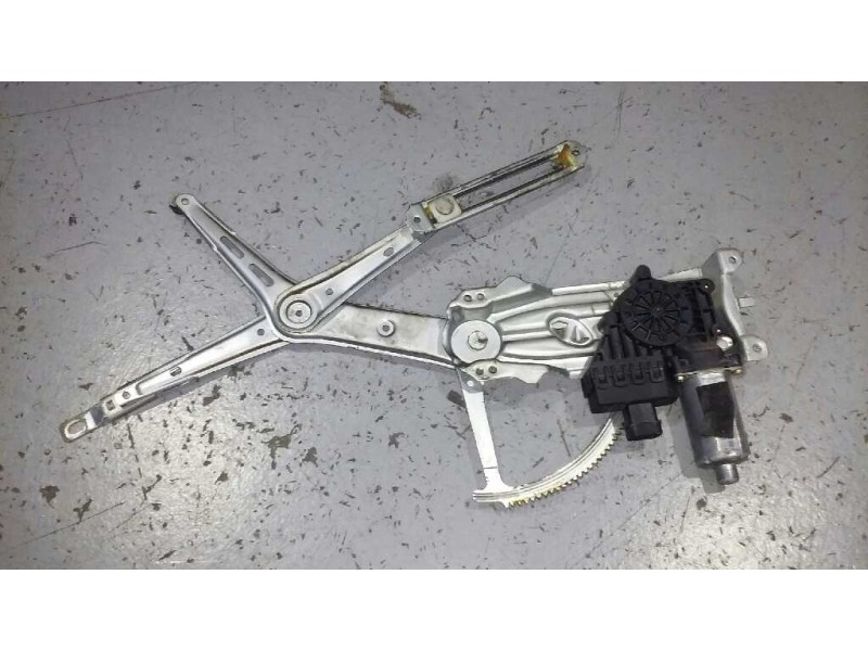 Recambio de elevalunas delantero izquierdo para opel astra g berlina club referencia OEM IAM 90521881 3P 6 PINS