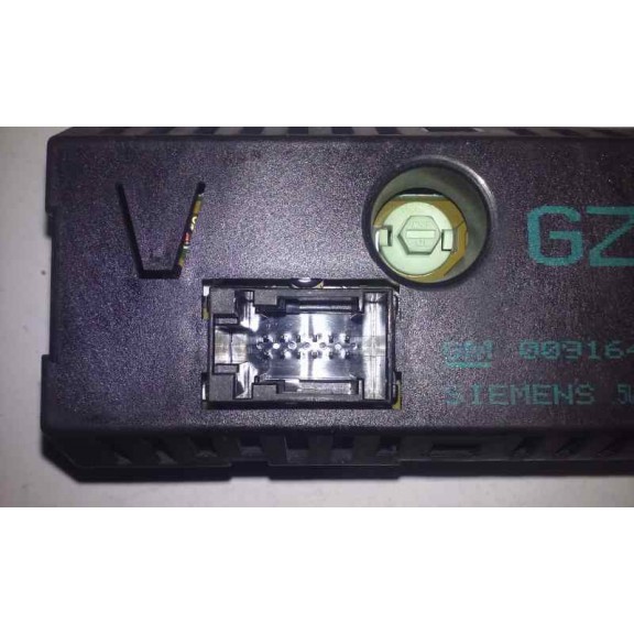 Recambio de display para opel meriva blue line referencia OEM IAM 009164455  