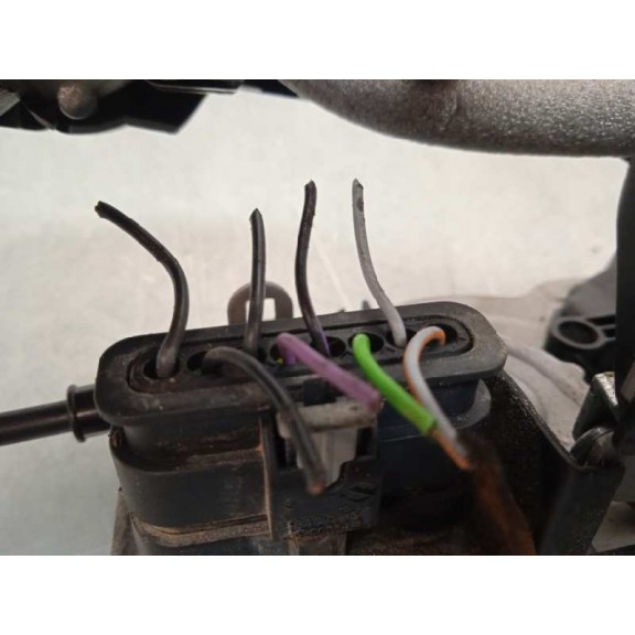 Recambio de cerradura puerta trasera izquierda para volvo v40 kinetic referencia OEM IAM 31440397 9333384110 8 CABLES