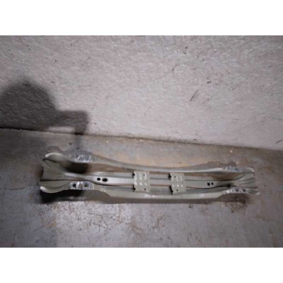 Recambio de refuerzo paragolpes trasero para volvo v40 kinetic referencia OEM IAM 31299699  