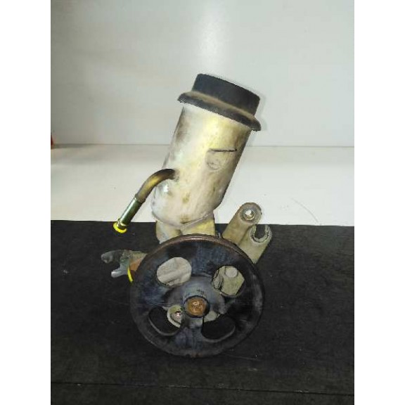 Recambio de bomba direccion para toyota yaris (ncp1/nlp1/scp1) 1.4 (75cv) referencia OEM IAM   13 CM