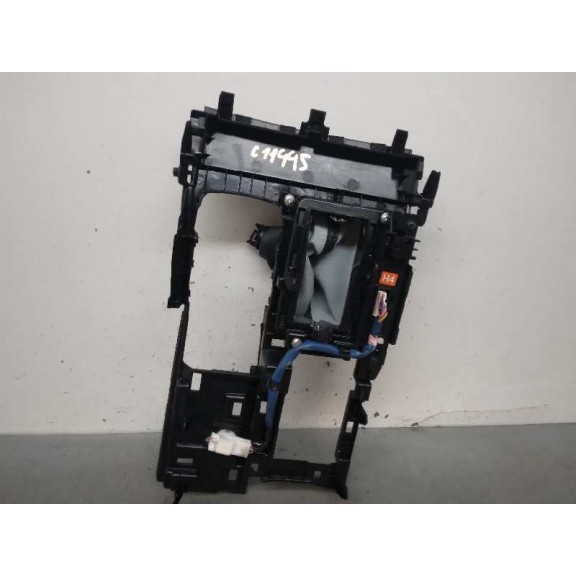 Recambio de modulo electronico para lexus is 300h referencia OEM IAM 76H710 5882153190 C/ CONSOLA