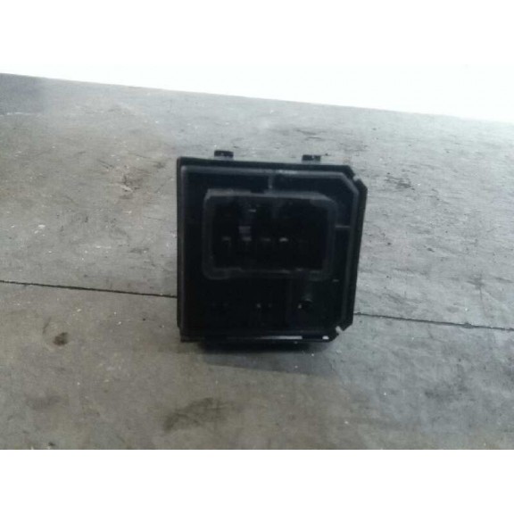 Recambio de mando retrovisor para kia carens 2.0 crdi ex monovolumen referencia OEM IAM   