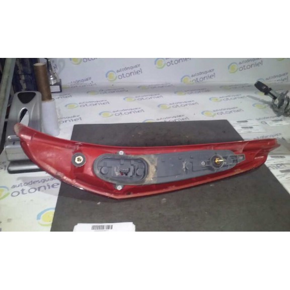 Recambio de piloto trasero izquierdo para fiat punto berlina (188) 1.2 8v referencia OEM IAM   