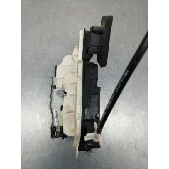 Recambio de cerradura puerta delantera derecha para volkswagen polo (6r1) advance referencia OEM IAM 5K1837016B 5K1837016D 7 PIN