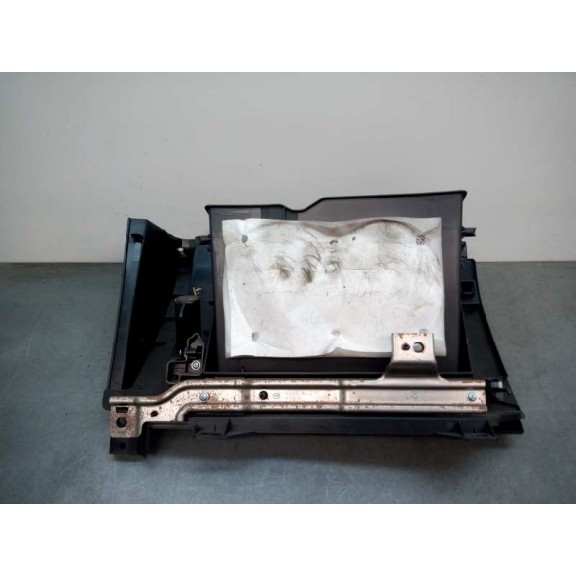 Recambio de guantera para mazda cx-5 2.2 turbodiesel cat referencia OEM IAM KD4564261  
