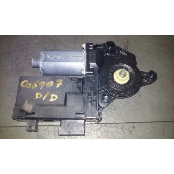 Recambio de motor elevalunas delantero derecho para peugeot 307 (s1) xs referencia OEM IAM 0130821766  