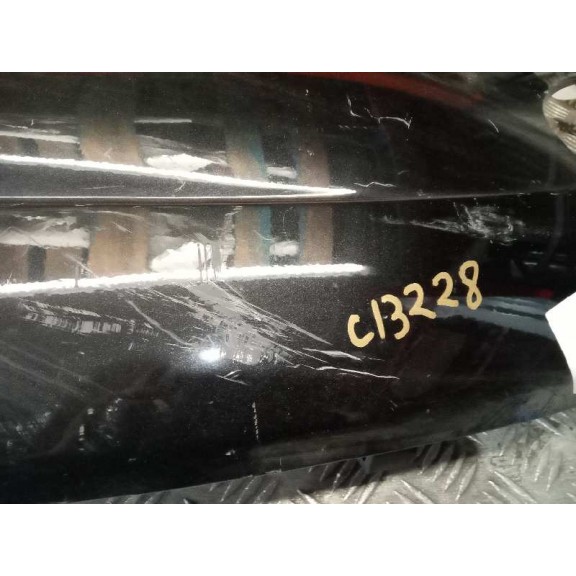 Recambio de aleta delantera izquierda para ssangyong rodius xdi referencia OEM IAM  NEGRO ROZADA