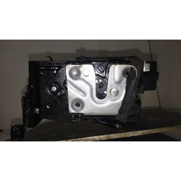 Recambio de cerradura puerta delantera derecha para renault captur luxe referencia OEM IAM 805022764R  3 PINS