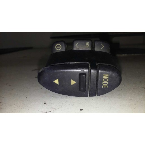 Recambio de mando volante para toyota avensis berlina (t 22) 1.6 luna (4-ptas.) referencia OEM IAM 8623020010  
